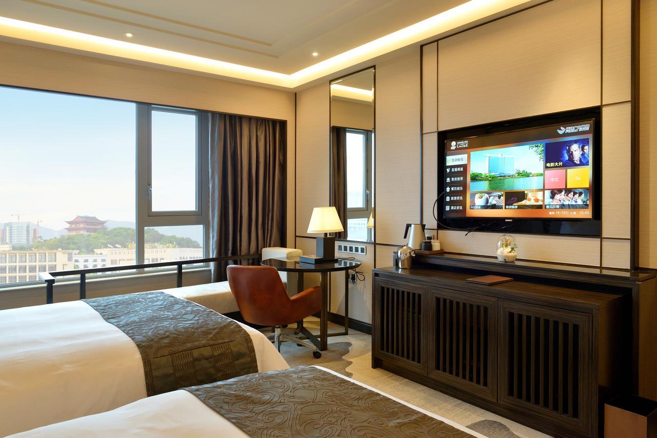 Fuzhou Lakeside Hotel Екстер'єр фото