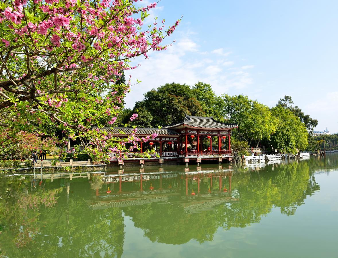 Fuzhou Lakeside Hotel Екстер'єр фото