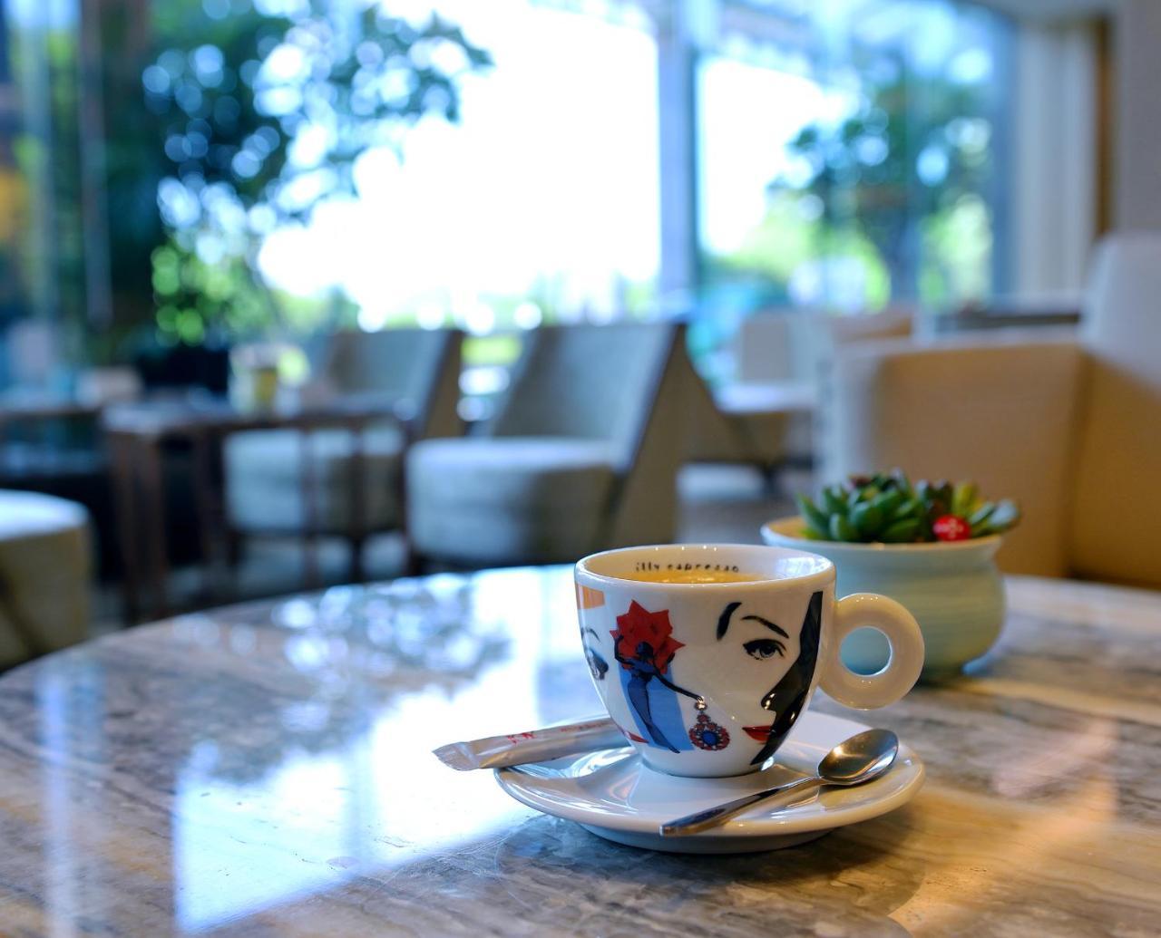 Fuzhou Lakeside Hotel Екстер'єр фото